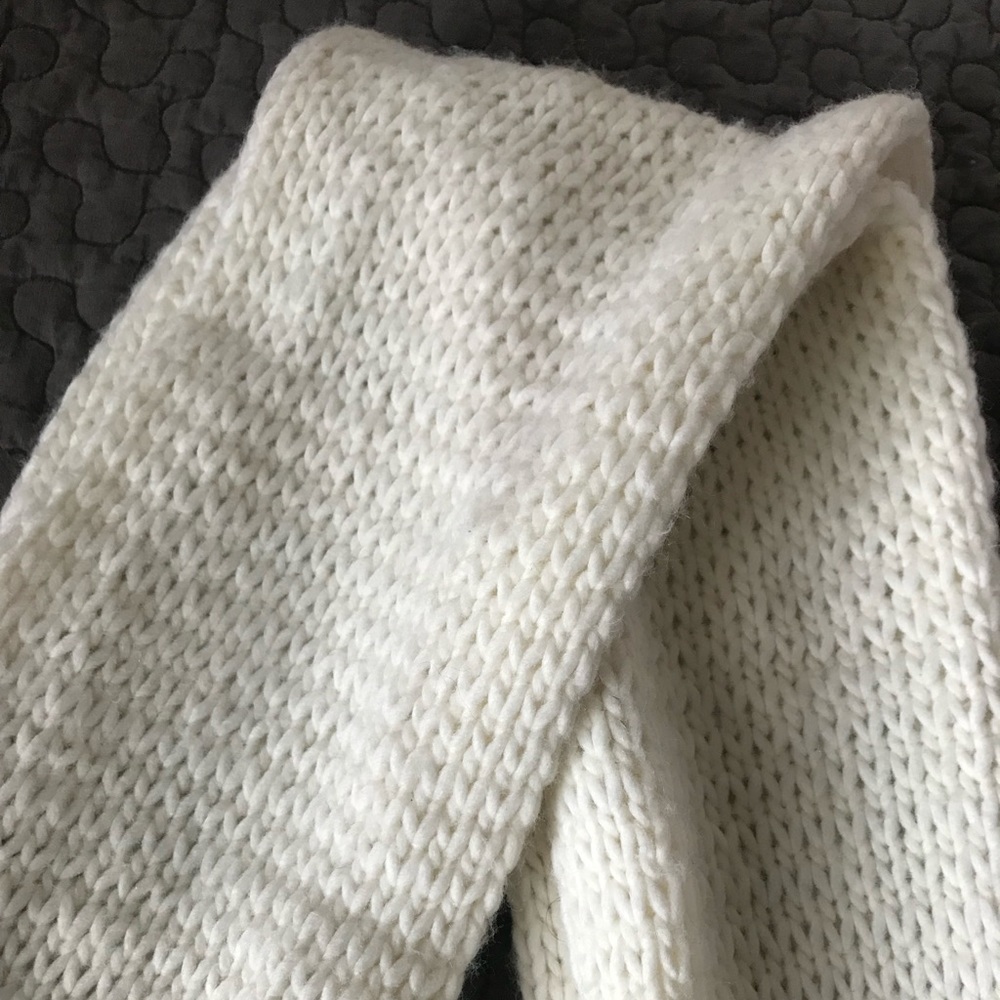Vintage Hollister White Infinity Scarf